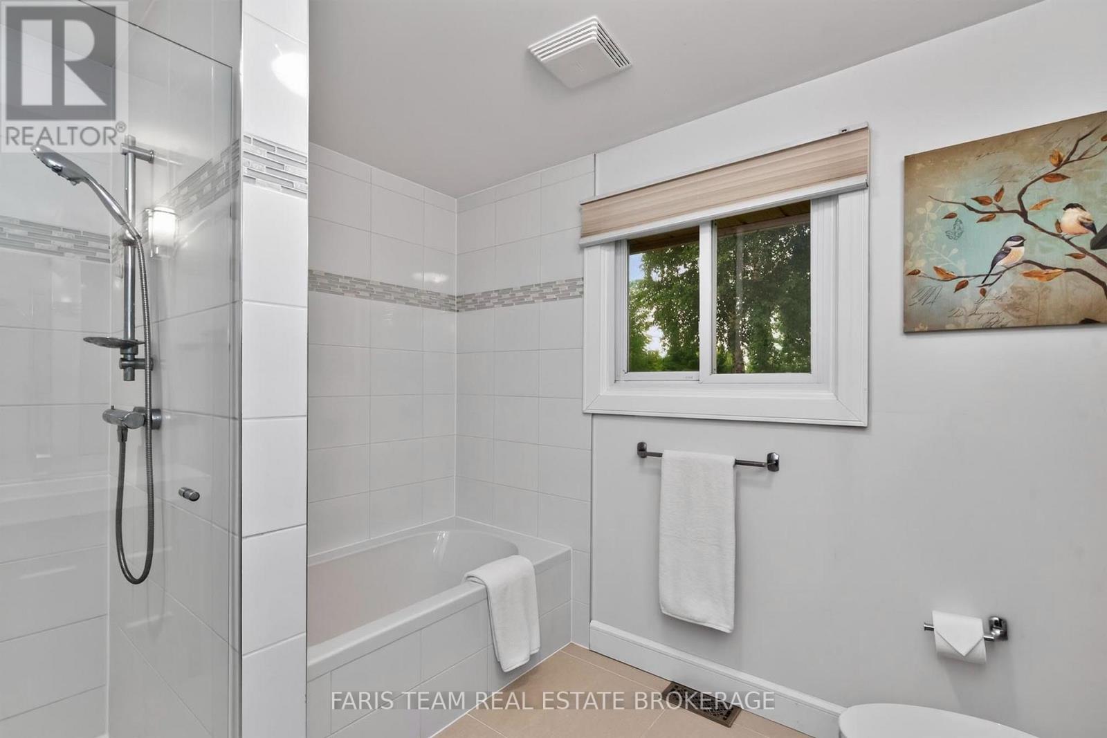 44 Jeffery Street, Penetanguishene, Ontario  L9M 1K5 - Photo 20 - S13818770
