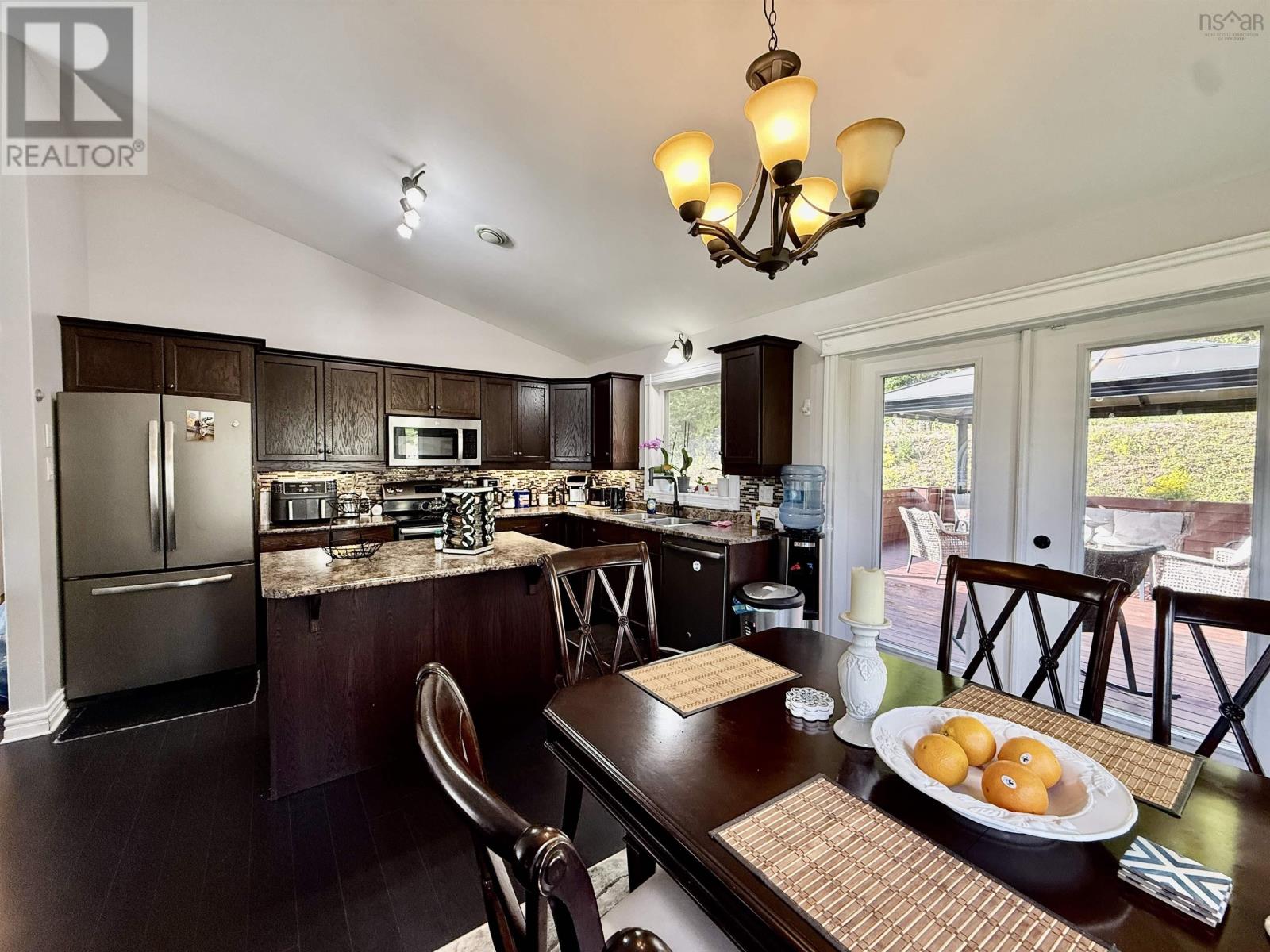 258 Heatherglen Drive photo 10