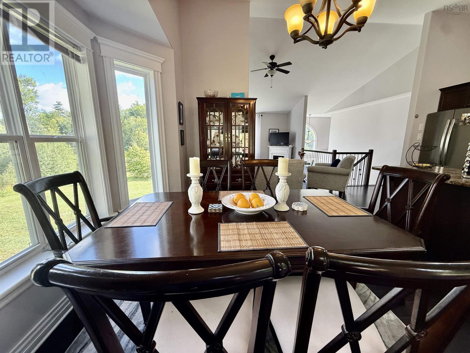 258 Heatherglen Drive photo 13