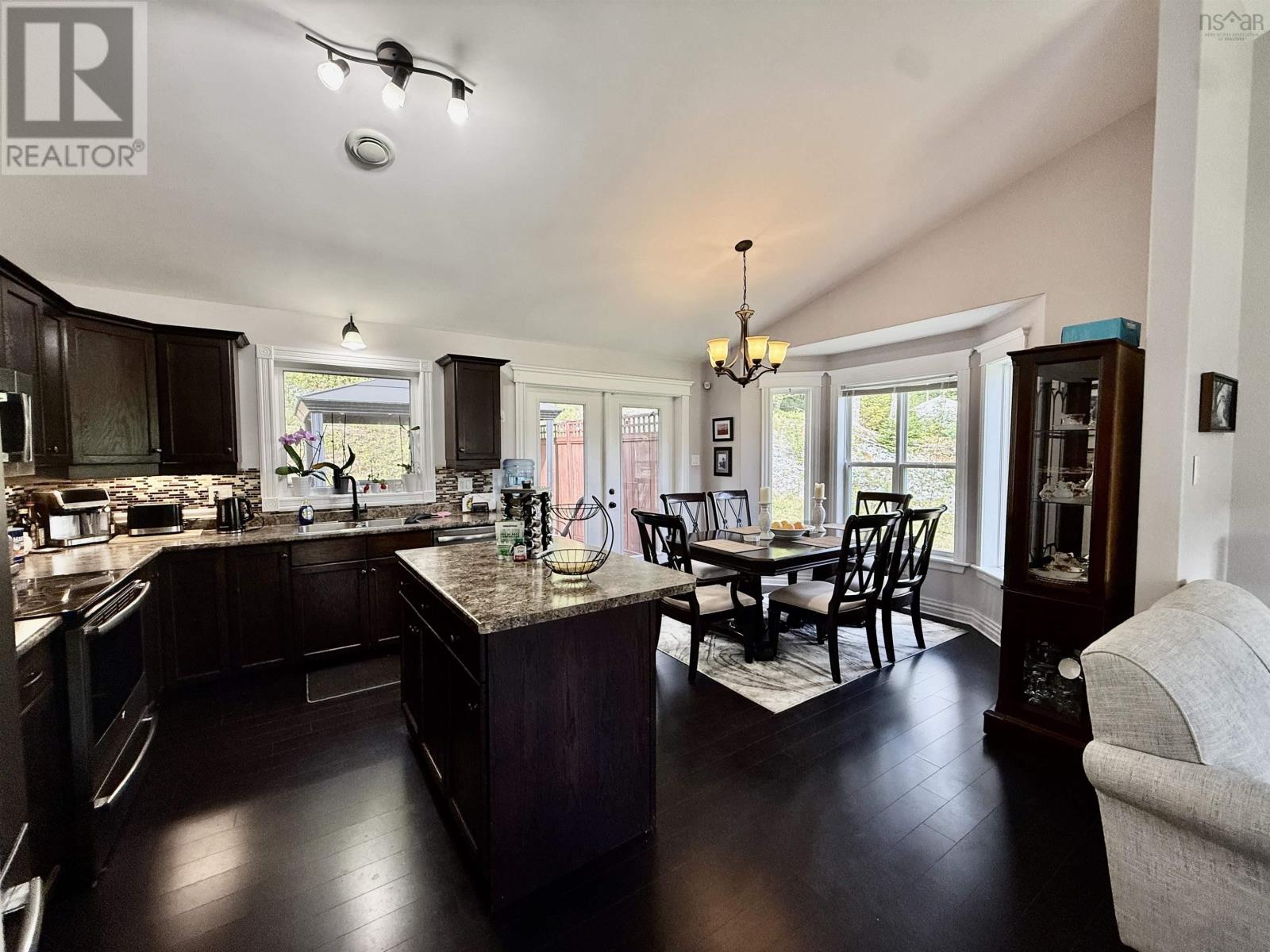 258 Heatherglen Drive photo 8
