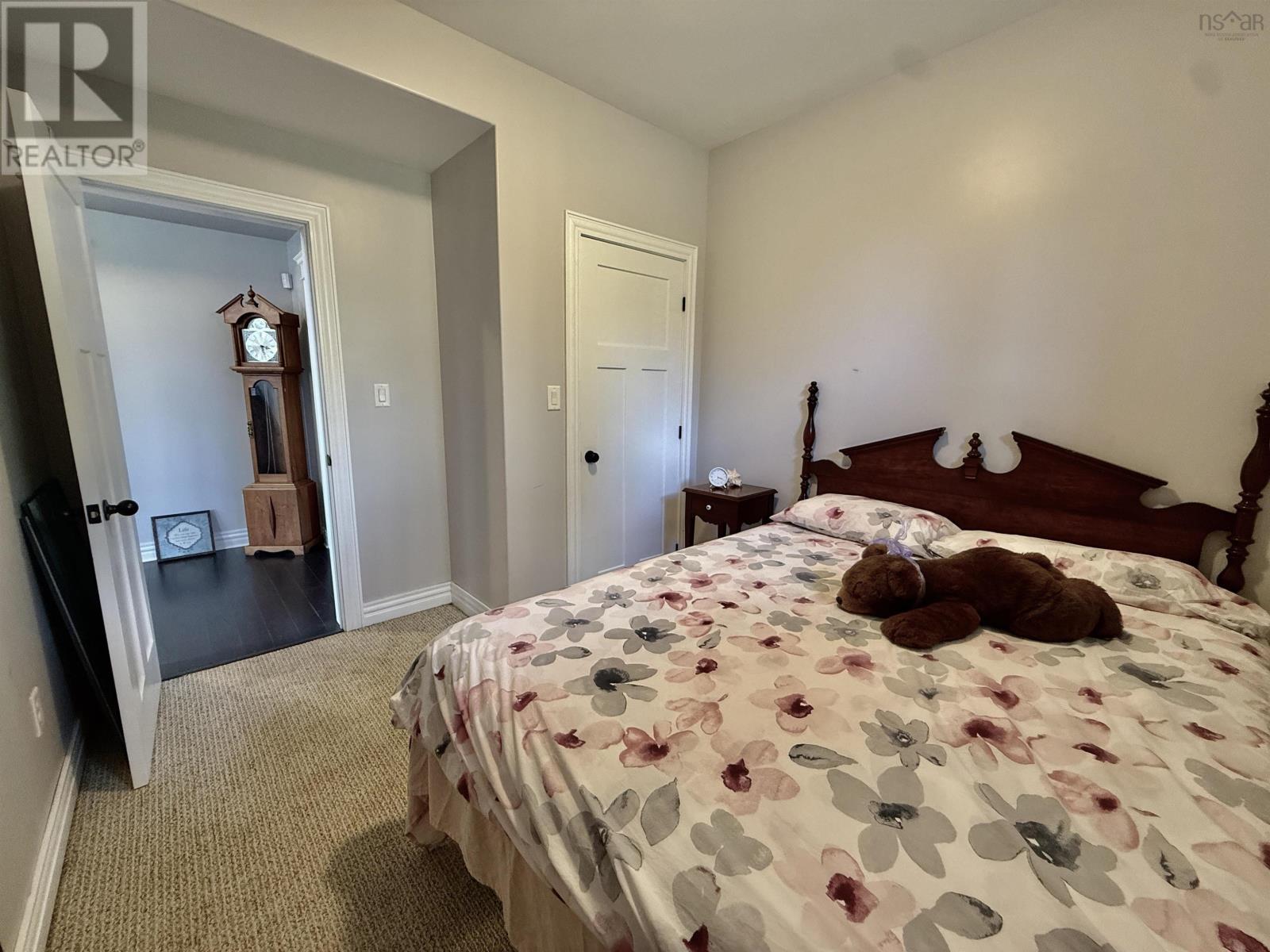 258 Heatherglen Drive photo 36