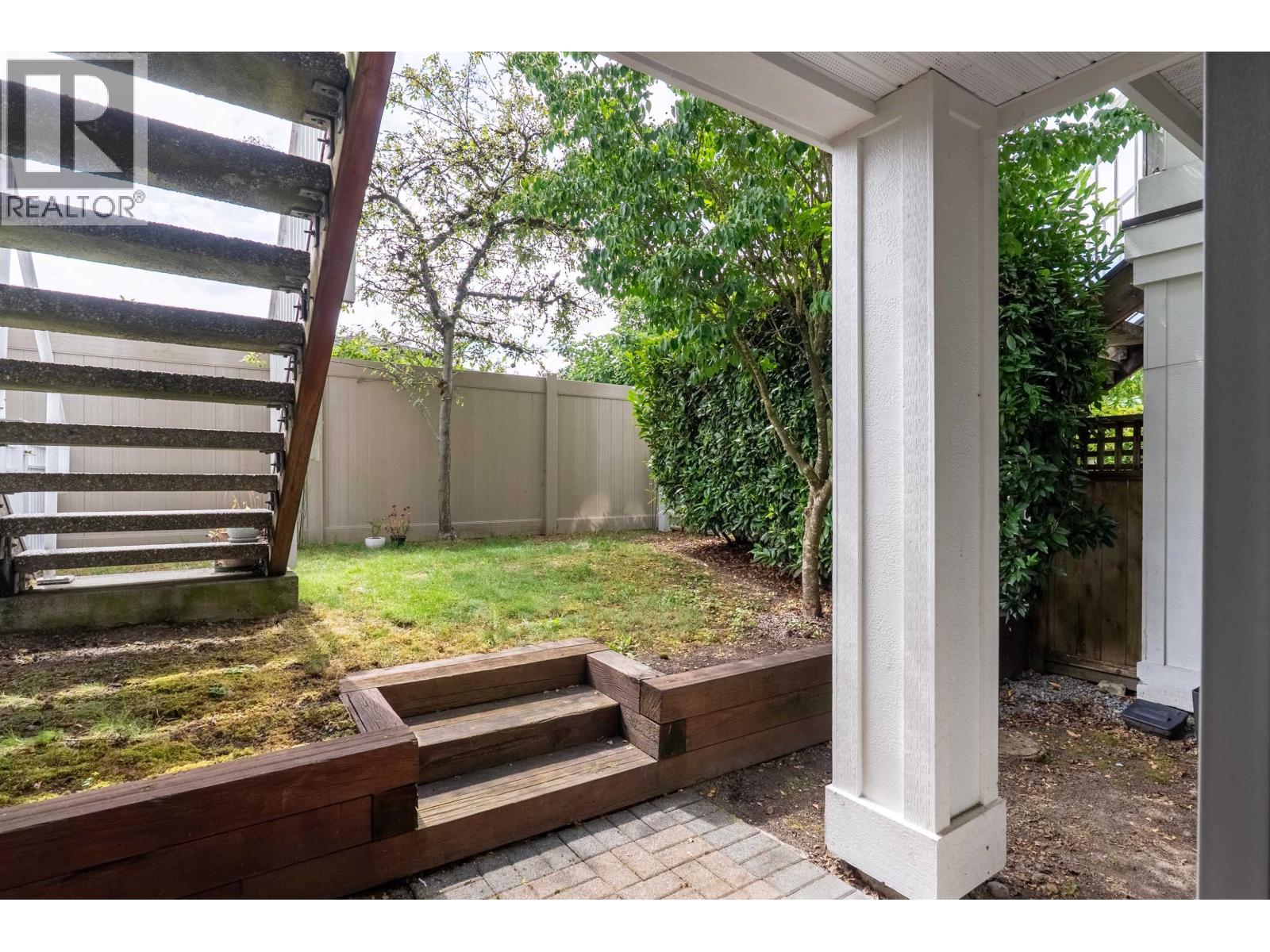 22 7370 STRIDE AVENUE photo 15