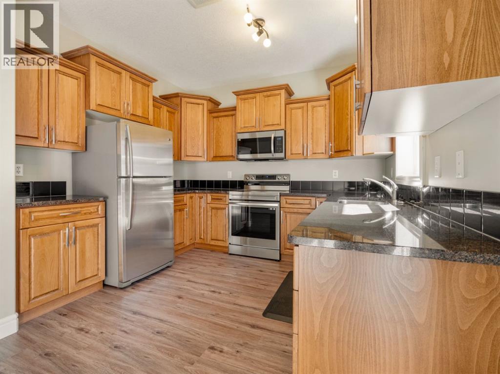 885 Mount Sundance Manor W, Lethbridge, Alberta  T1J 1X7 - Photo 13 - A2345971