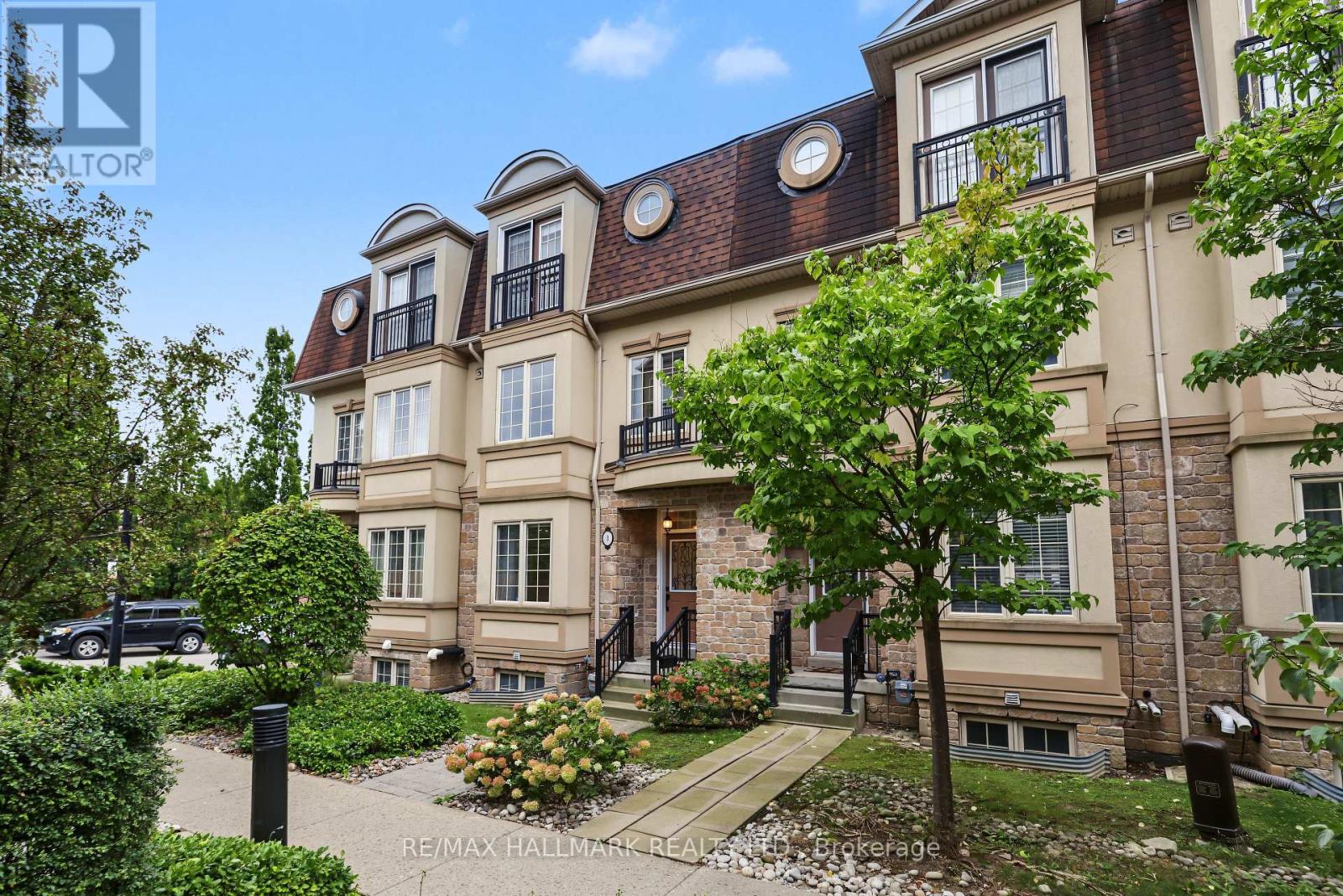3 Flook Lane, Toronto, Ontario  M2R 3Y5 - Photo 2 - C13817852
