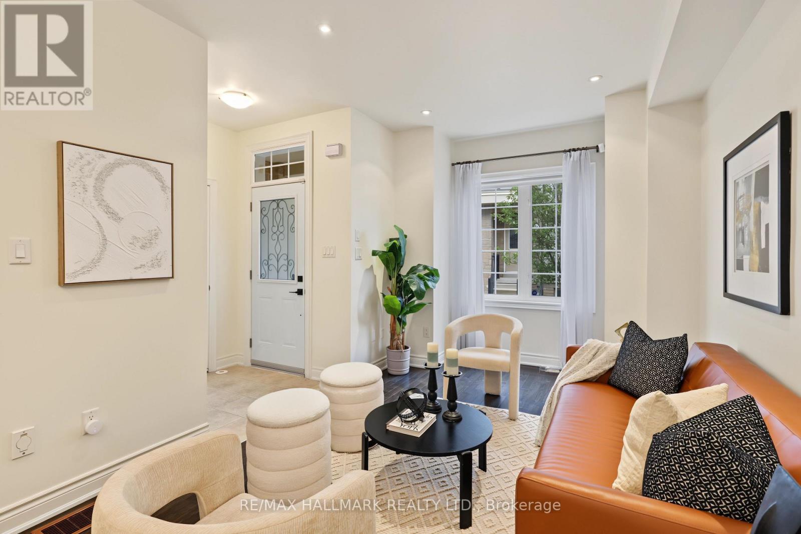 3 Flook Lane, Toronto, Ontario  M2R 3Y5 - Photo 5 - C13817852