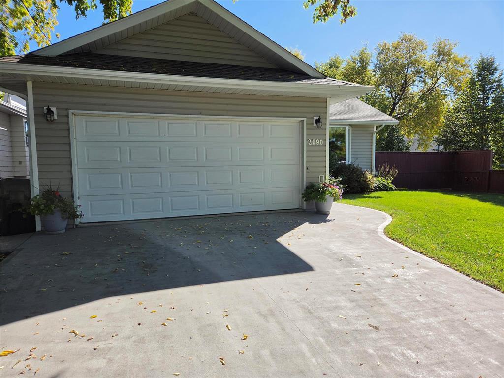 2090 Gigot Avenue NW, Portage La Prairie, Manitoba  R1N 3R7 - Photo 3 - 202623829