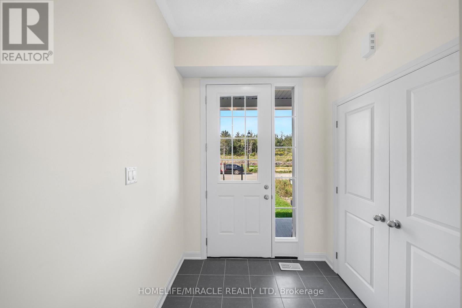 73 Royal Oak Crescent, Loyalist, Ontario  K0H 1G0 - Photo 6 - X13788556