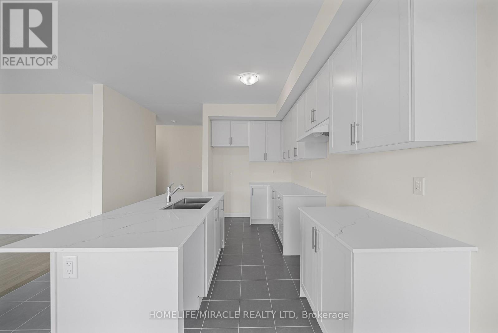 73 Royal Oak Crescent, Loyalist, Ontario  K0H 1G0 - Photo 12 - X13788556
