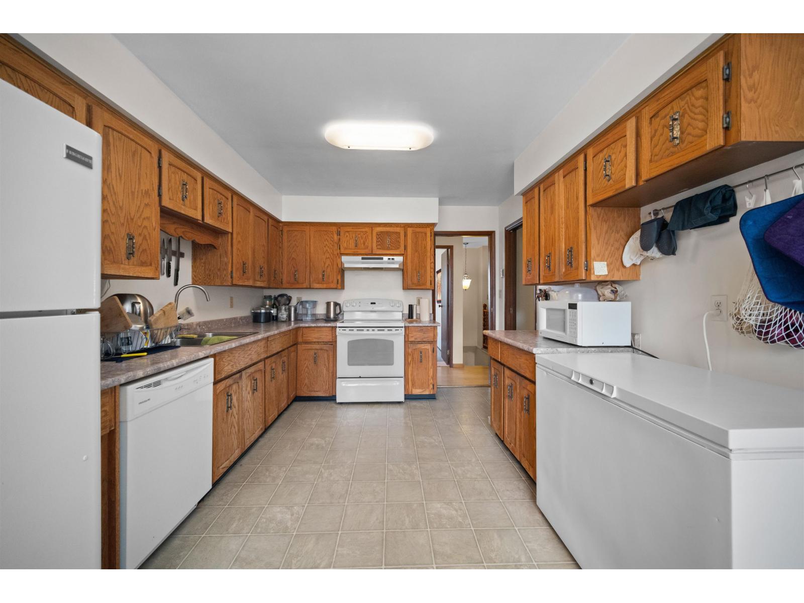 31506 Monte Vista Crescent, Abbotsford, British Columbia  V2T 1Y7 - Photo 10 - R3167258