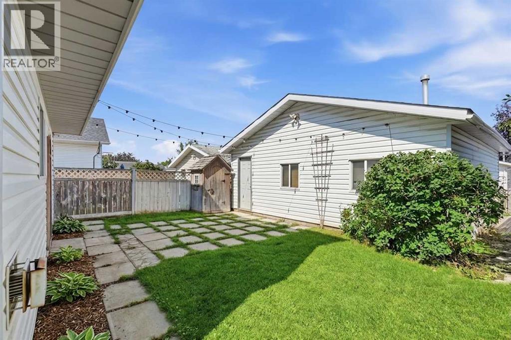271 Erin Meadow Close SE, Calgary, Alberta