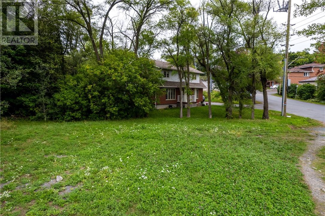 402 Marttila Drive photo 7
