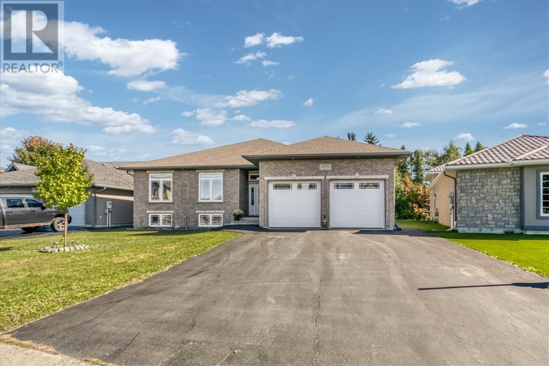 4256 Heritage Drive, Hanmer, Ontario  P3P 0B8 - Photo 2 - 2130512