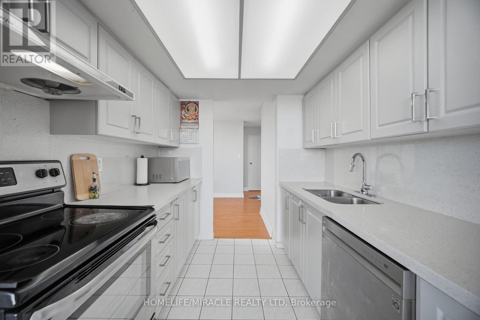 502 - 1 Rowntree Road, Toronto, Ontario  M9V 5G7 - Photo 11 - W13806054