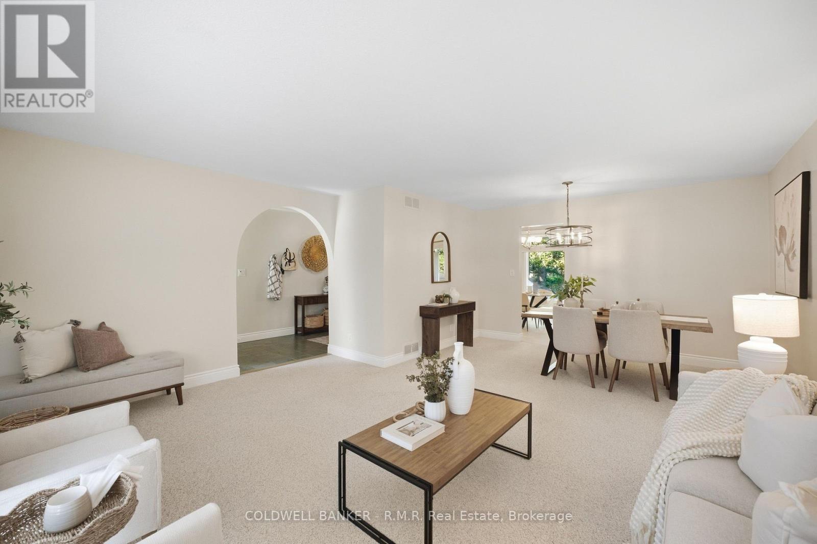 946 Beaufort Court, Oshawa, Ontario  L1G 7J8 - Photo 7 - E13818932