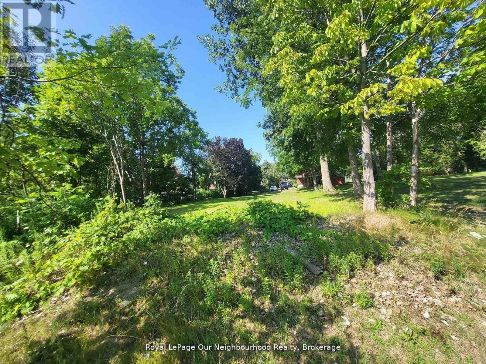 54 Redfern Crescent, Clarington, Ontario  L1C 2M6 - Photo 3 - E13819112