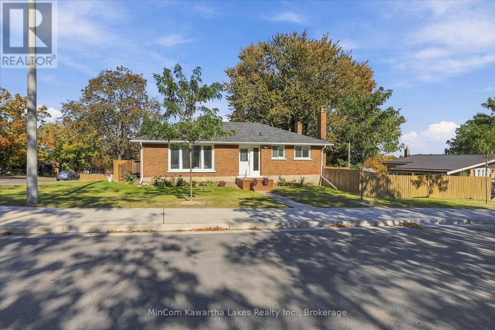 398 Applegrove Avenue, Peterborough, Ontario  K9H 5L7 - Photo 4 - X13819136