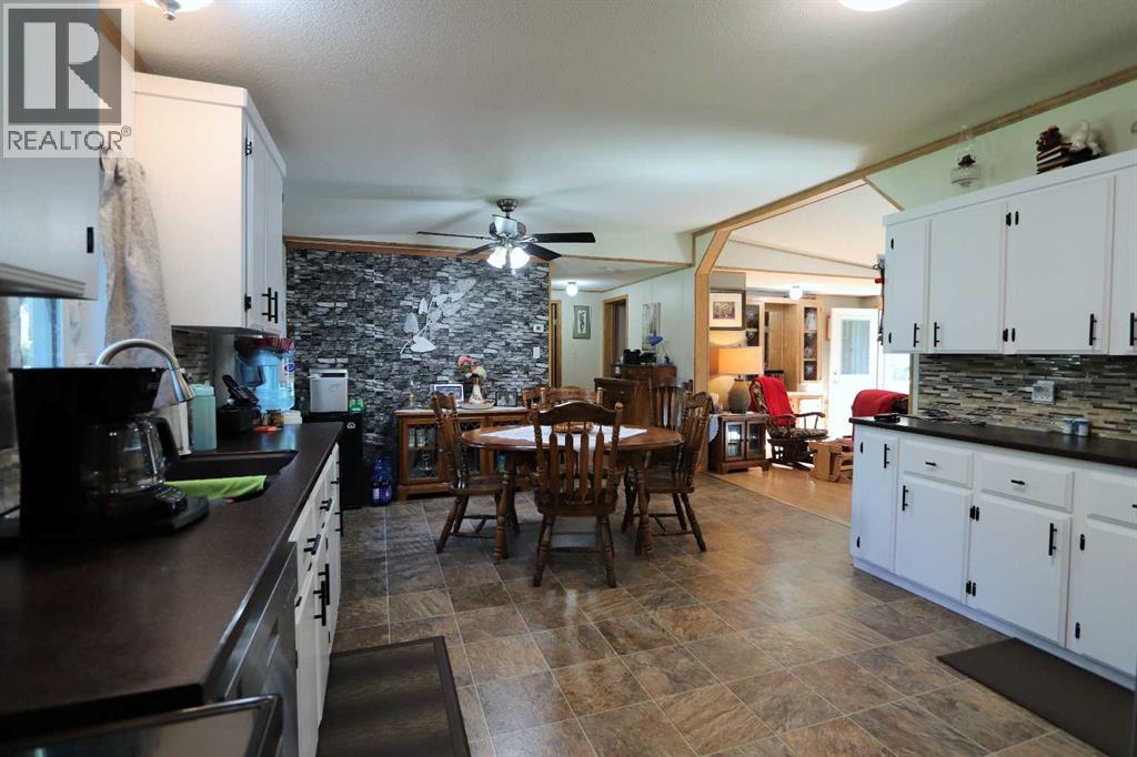 430021 Range Road 232, Rural Ponoka County, Alberta T4J 1R1 - Photo 6 - A2346047