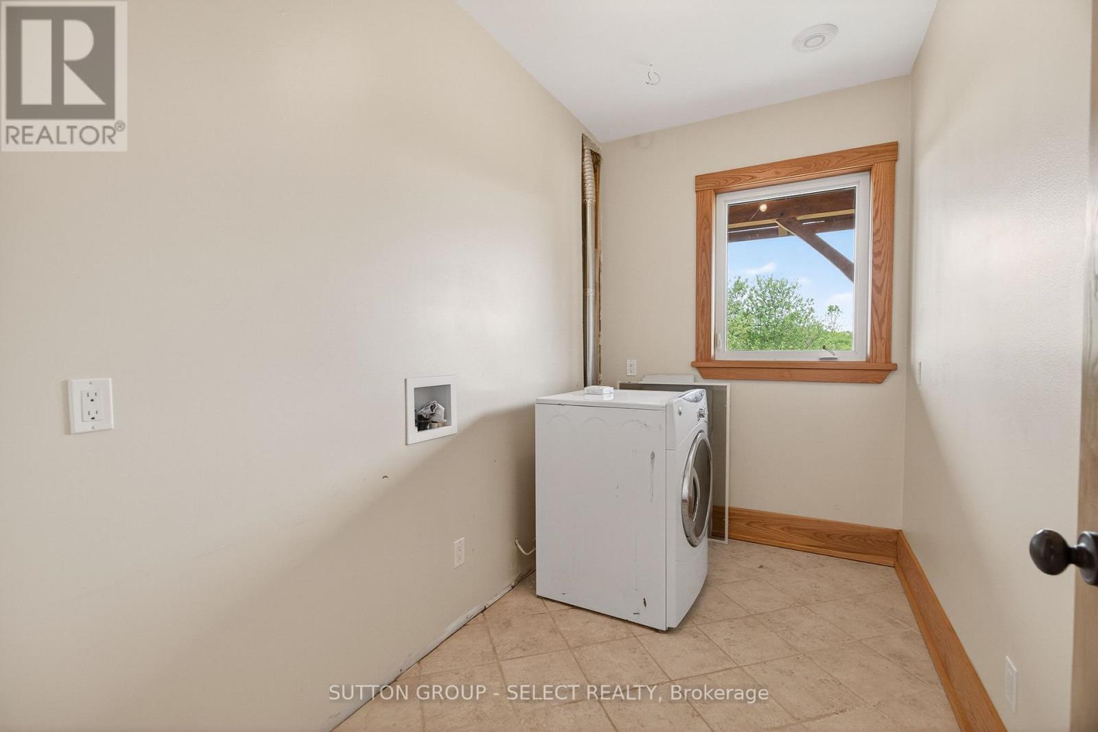 21170 Mayfair Road, Southwest Middlesex, Ontario N0L 1T0 - Photo 26 - X13819090