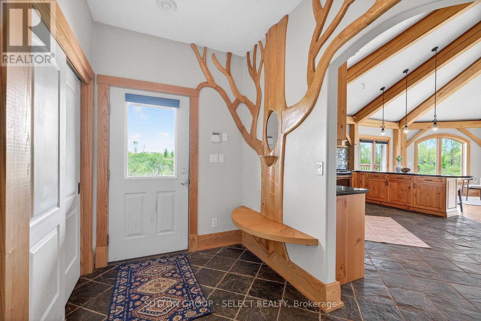 21170 Mayfair Road, Southwest Middlesex, Ontario N0L 1T0 - Photo 4 - X13819090