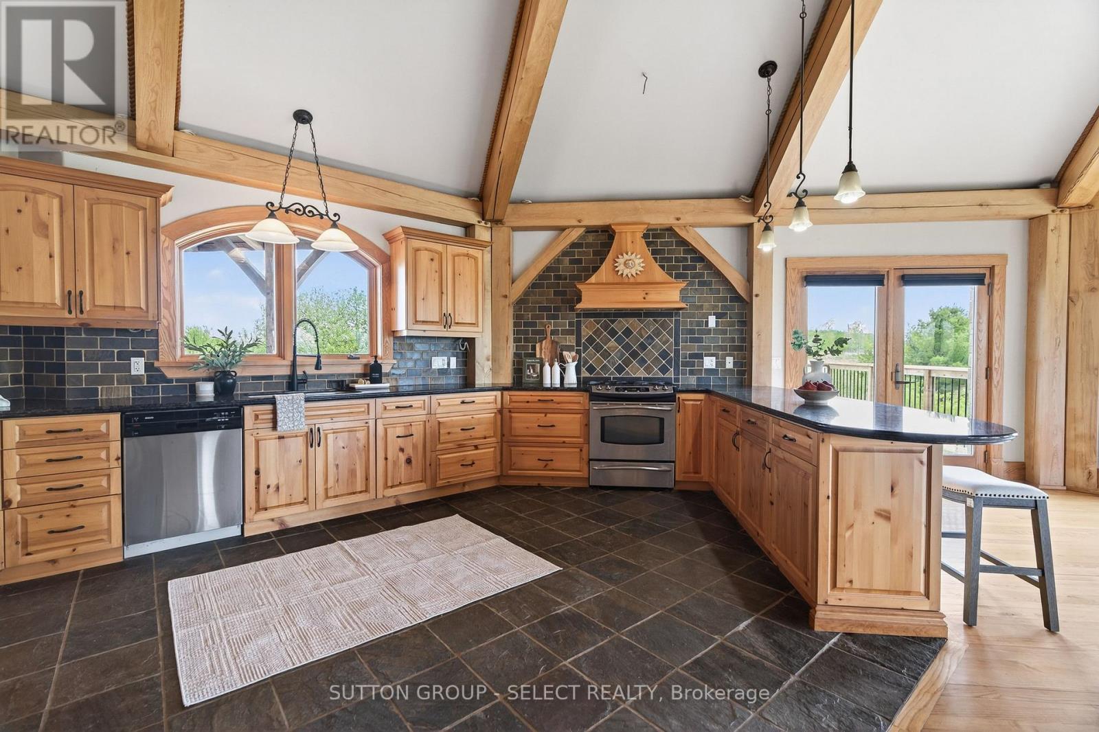 21170 Mayfair Road, Southwest Middlesex, Ontario N0L 1T0 - Photo 6 - X13819090