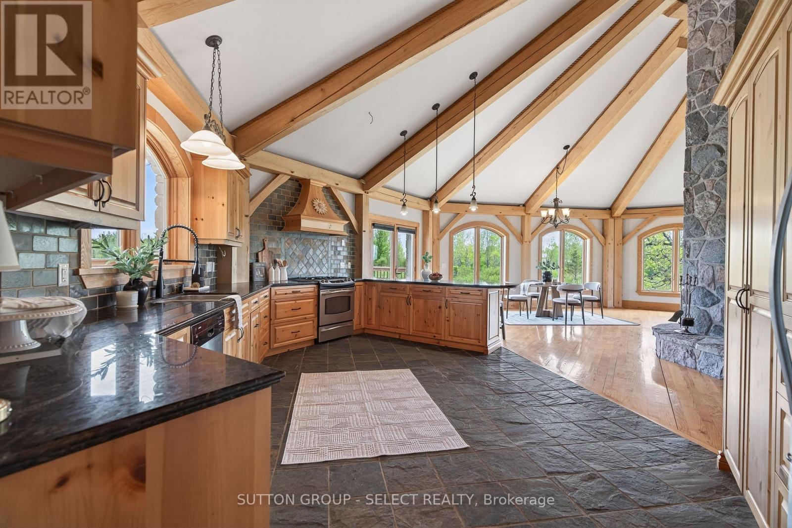 21170 Mayfair Road, Southwest Middlesex, Ontario N0L 1T0 - Photo 7 - X13819090