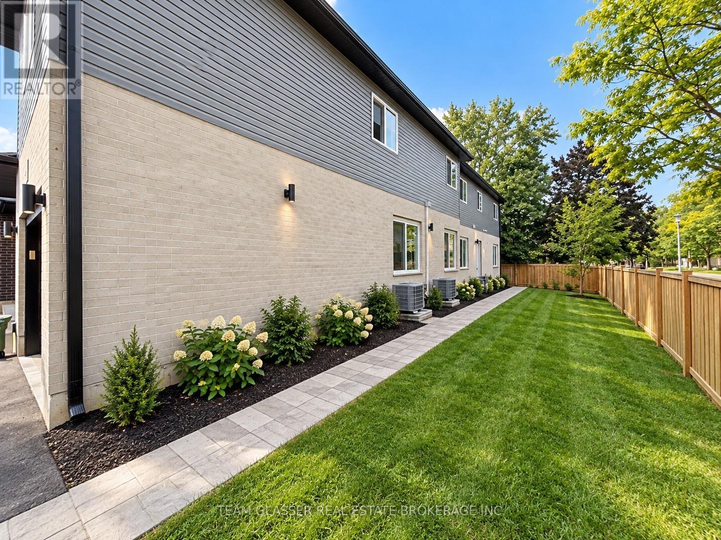 143 Marconi Court, London East, Ontario N5V 0C9 - Photo 2 - X13819150