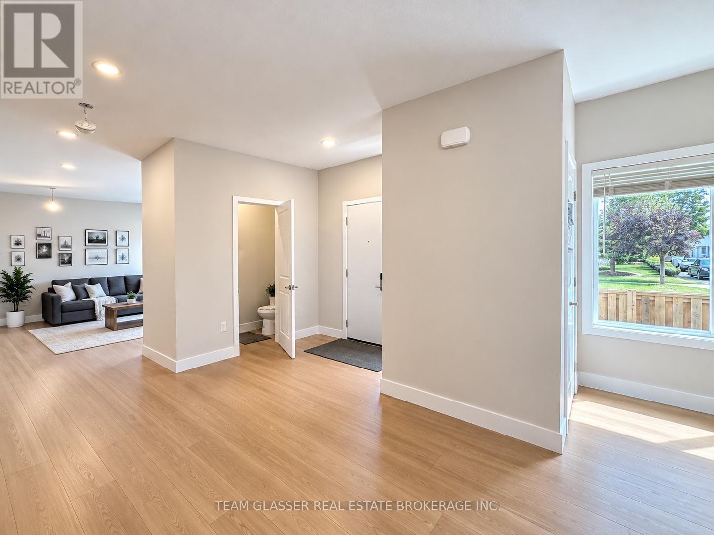 143 Marconi Court, London East, Ontario N5V 0C9 - Photo 4 - X13819150