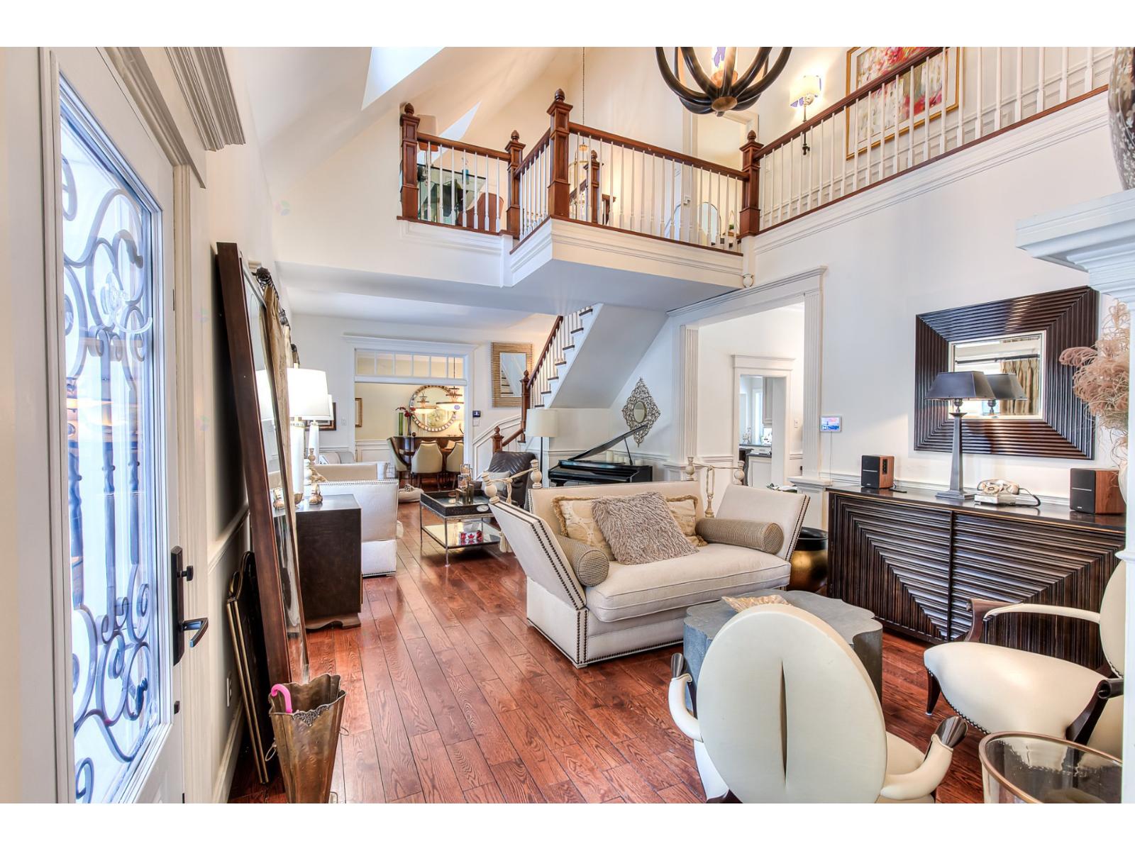 1735 Rue du Gevrey Saint-Lazare Quebec Canada J7T2C1 4