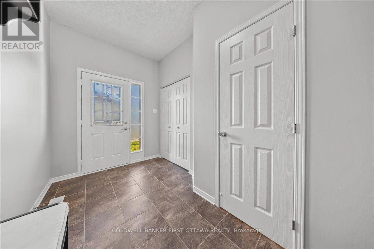132 Maravista Drive, Ottawa, Ontario  K2J 0K7 - Photo 2 - X13818970