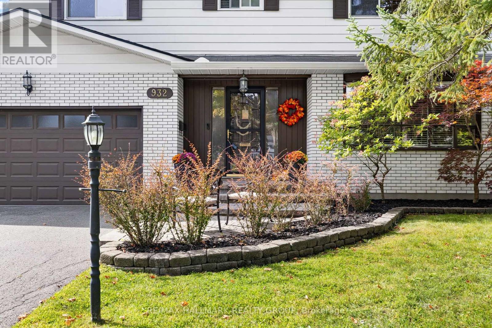 932 Dresden Crescent, Ottawa, Ontario  K2B 5J1 - Photo 2 - X13819176