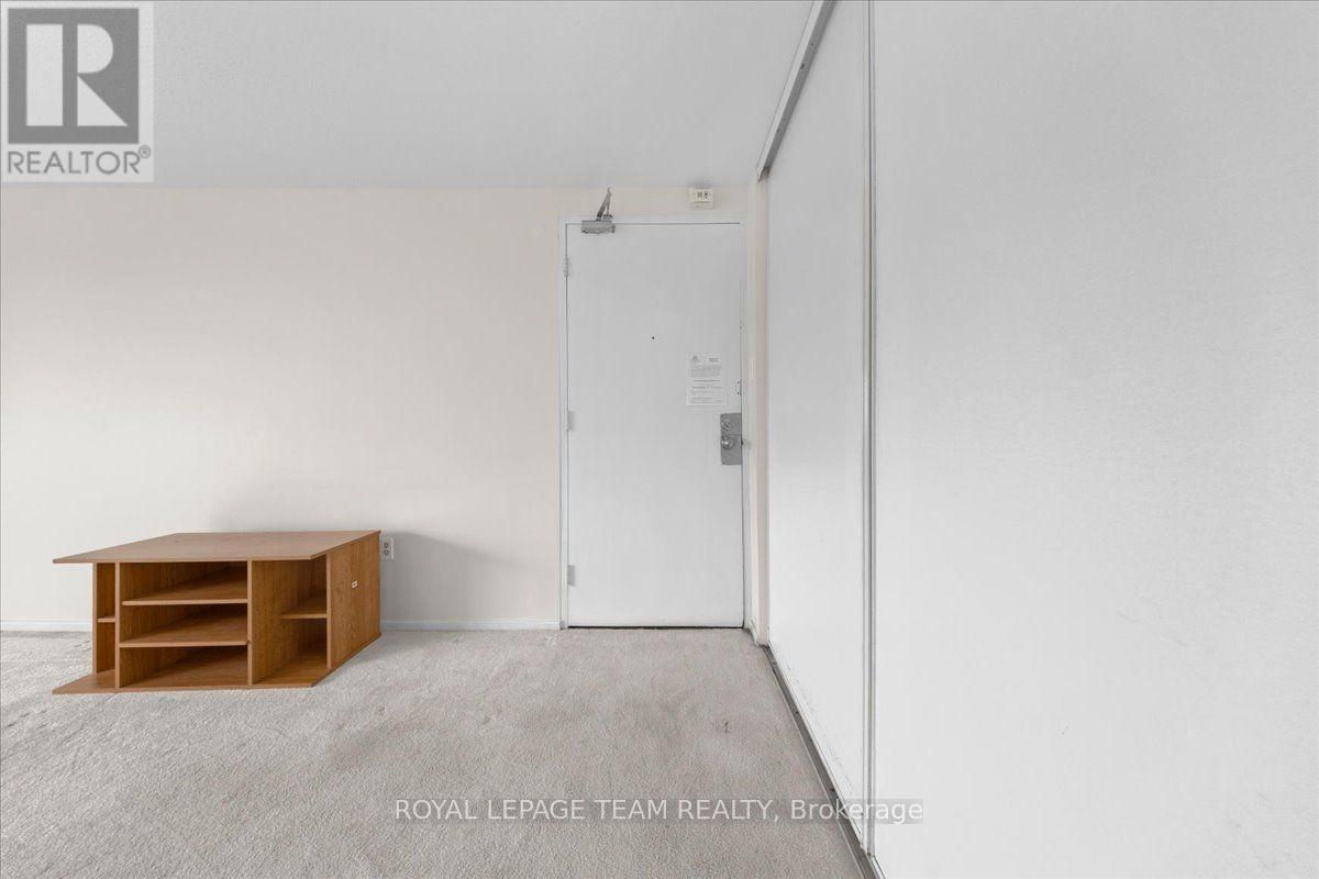 412 - 3100 Carling Avenue, Ottawa, Ontario  K2B 6J6 - Photo 2 - X13819186