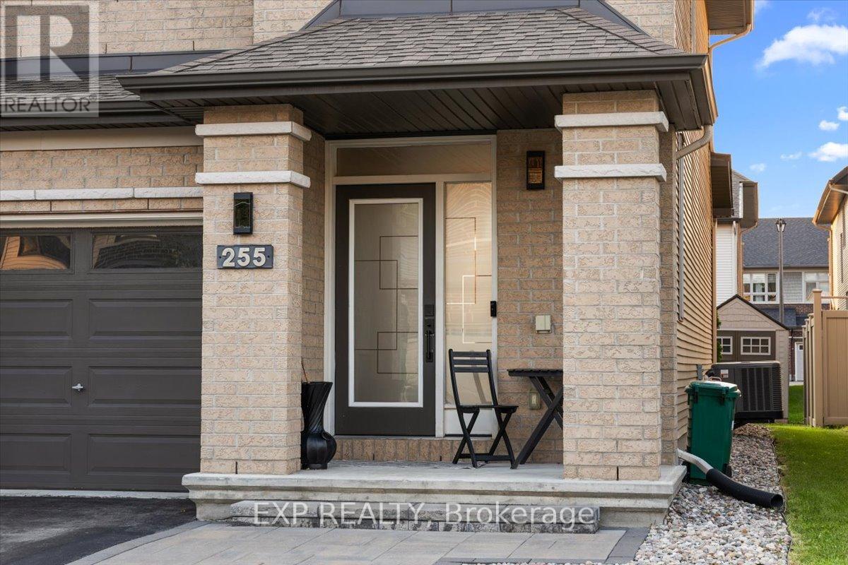 255 Shinleaf Crescent, Ottawa, Ontario  K1W 0J2 - Photo 2 - X13819198
