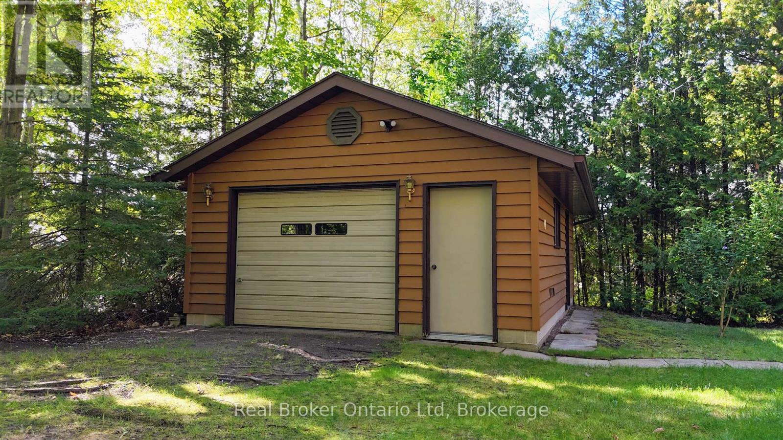 14 Emerson Avenue S, South Bruce Peninsula, Ontario  N0H 2G0 - Photo 24 - X13746898