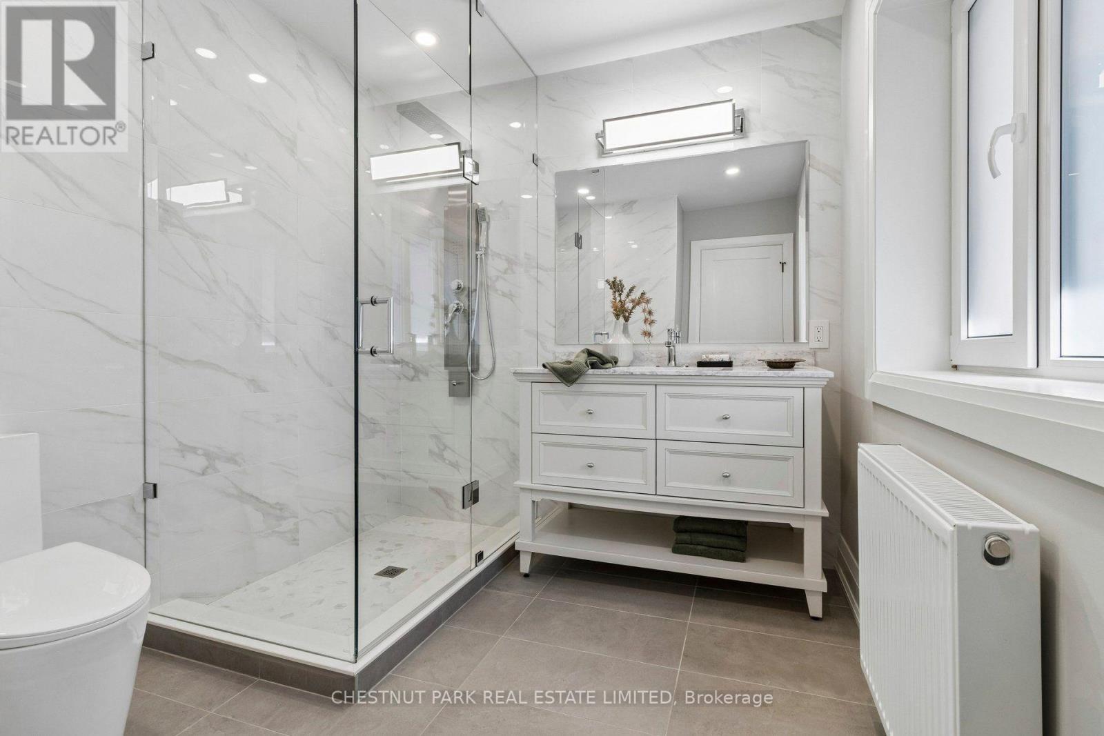 335 St Clair Avenue E, Toronto, Ontario  M4T 1P3 - Photo 16 - C13818940
