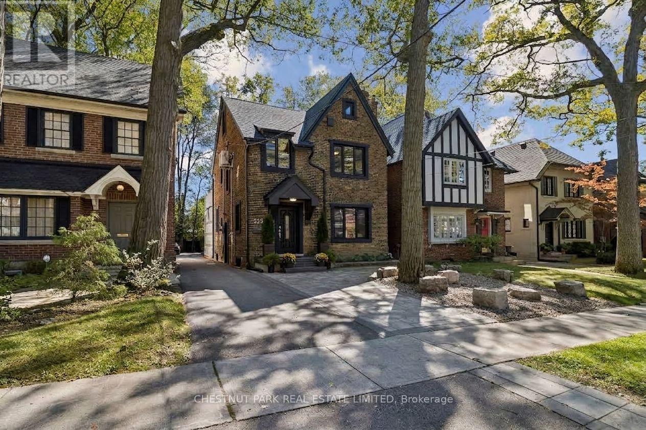 335 St Clair Avenue E, Toronto, Ontario  M4T 1P3 - Photo 3 - C13818940
