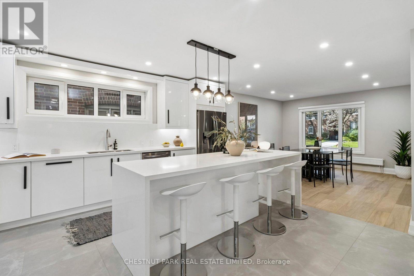 335 St Clair Avenue E, Toronto, Ontario  M4T 1P3 - Photo 9 - C13818940