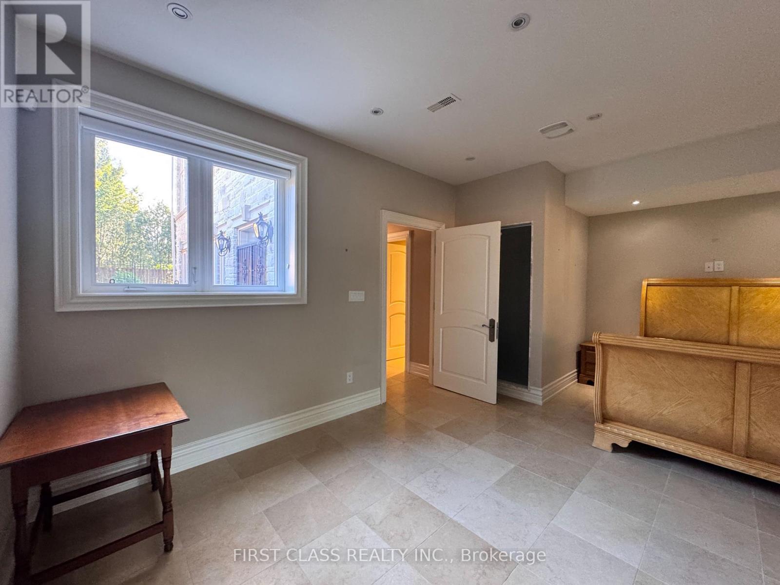 25 Dempsey Crescent, Toronto (St. Andrew-Windfields), Ontario  M2L 1Y4 - Photo 12 - C13818992