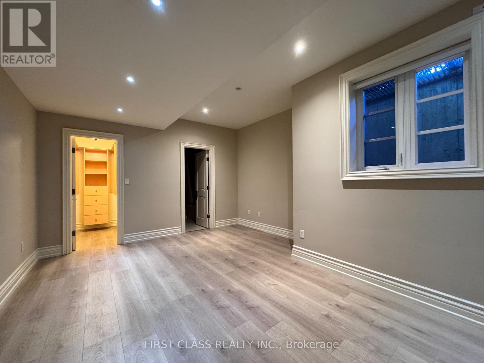 25 Dempsey Crescent, Toronto (St. Andrew-Windfields), Ontario  M2L 1Y4 - Photo 8 - C13818992