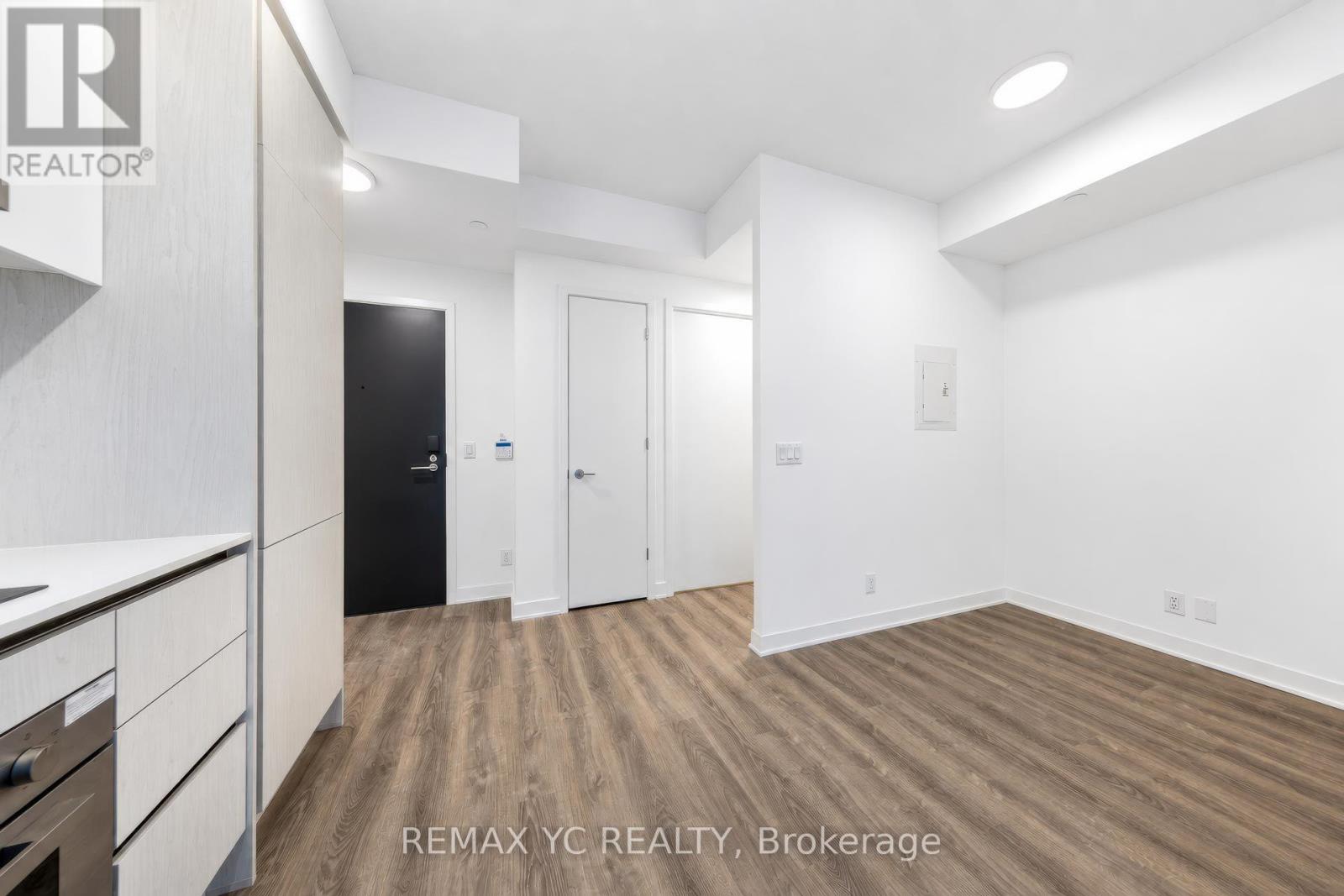 3005 - 180 Front Street E, Toronto (Moss Park), Ontario  M5A 0K9 - Photo 6 - C13819120