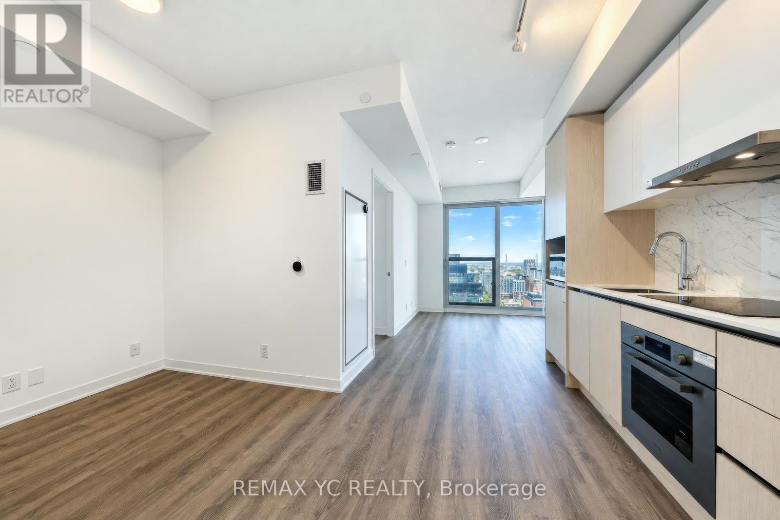 3005 - 180 Front Street E, Toronto (Moss Park), Ontario  M5A 0K9 - Photo 7 - C13819120