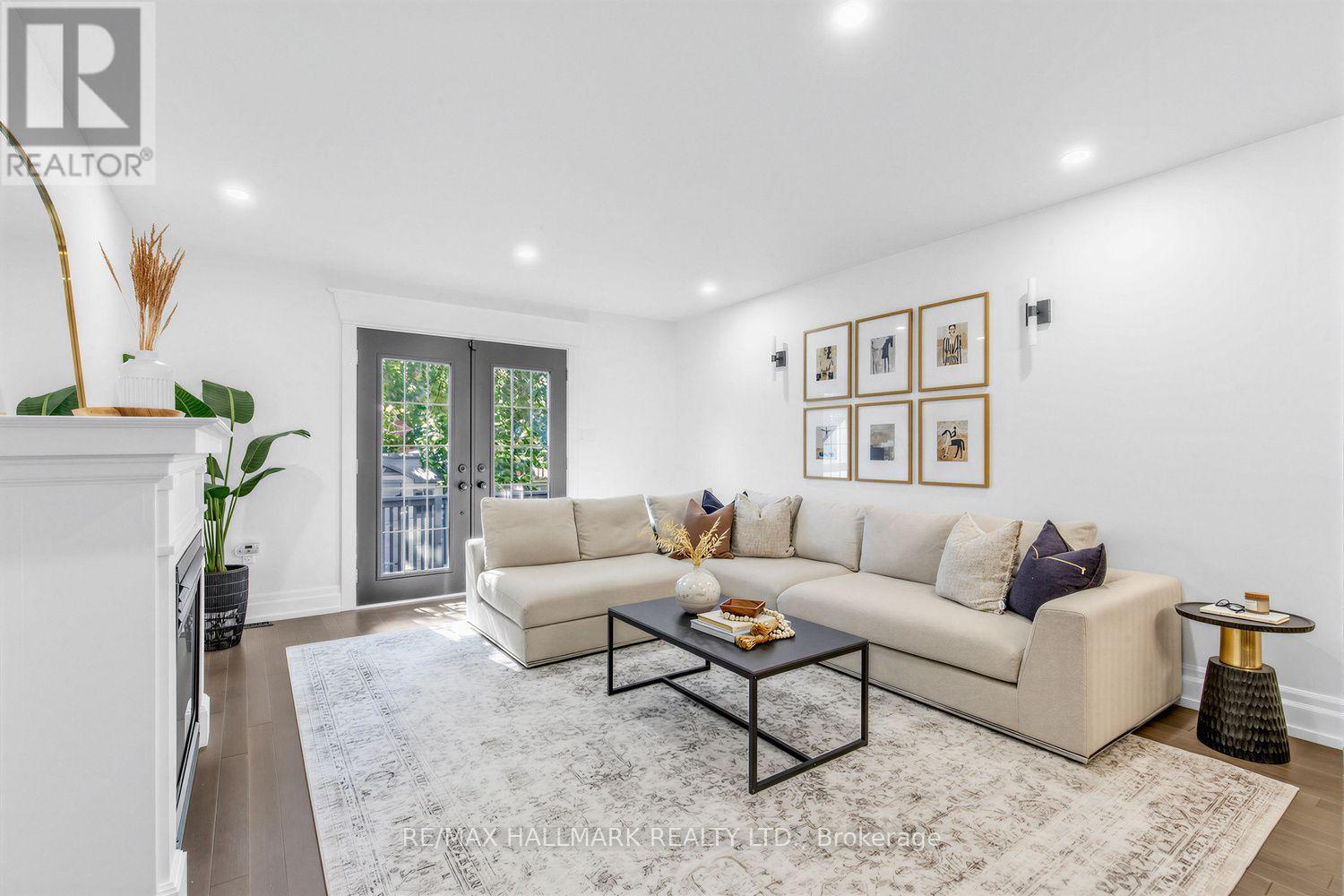 703 Mortimer Avenue, Toronto, Ontario  M4C 2K1 - Photo 17 - E13818968