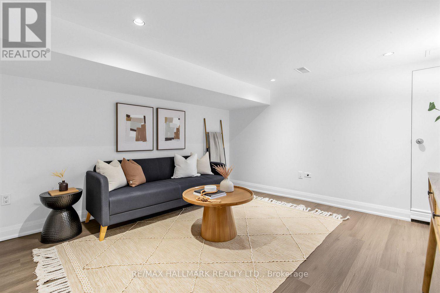 703 Mortimer Avenue, Toronto, Ontario  M4C 2K1 - Photo 29 - E13818968