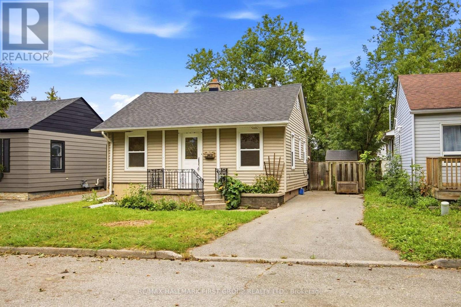 24 George Street, Ajax (Central), Ontario  L1S 1S5 - Photo 1 - E13819018