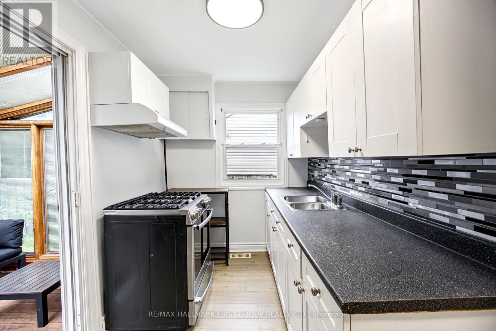 24 George Street, Ajax (Central), Ontario  L1S 1S5 - Photo 10 - E13819018