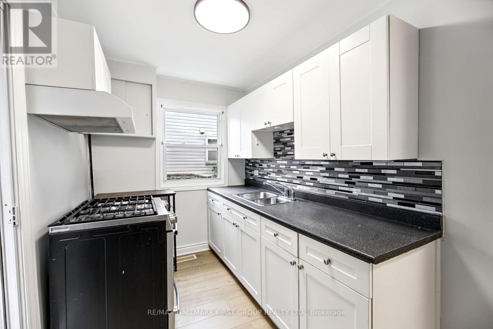 24 George Street, Ajax (Central), Ontario  L1S 1S5 - Photo 11 - E13819018