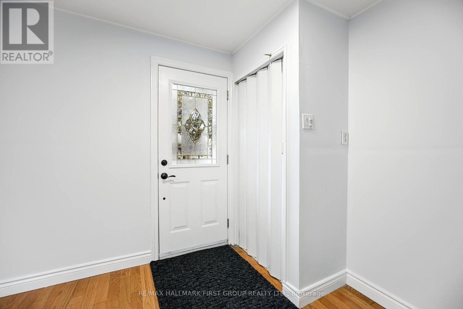 24 George Street, Ajax (Central), Ontario  L1S 1S5 - Photo 4 - E13819018