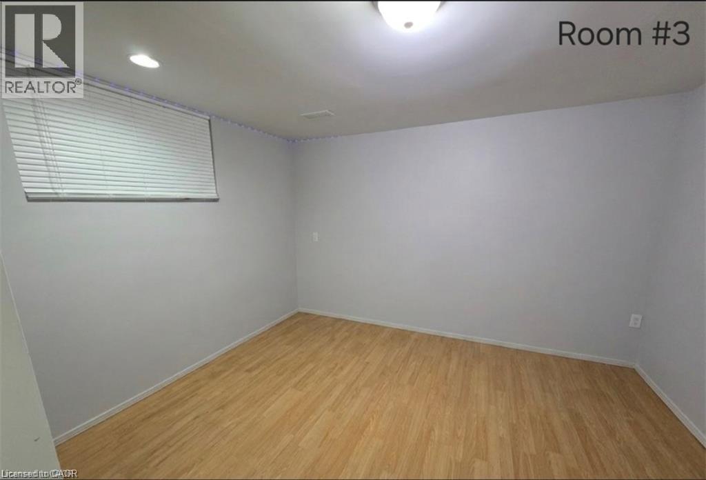 555 Brookhaven Crescent, Waterloo, Ontario  N2L 4R6 - Photo 5 - 40865906
