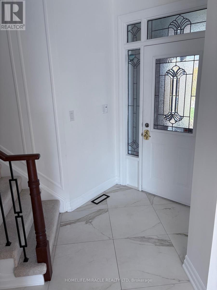 1172 Westridge Drive, Oshawa, Ontario  L1K 2L1 - Photo 5 - E13656940