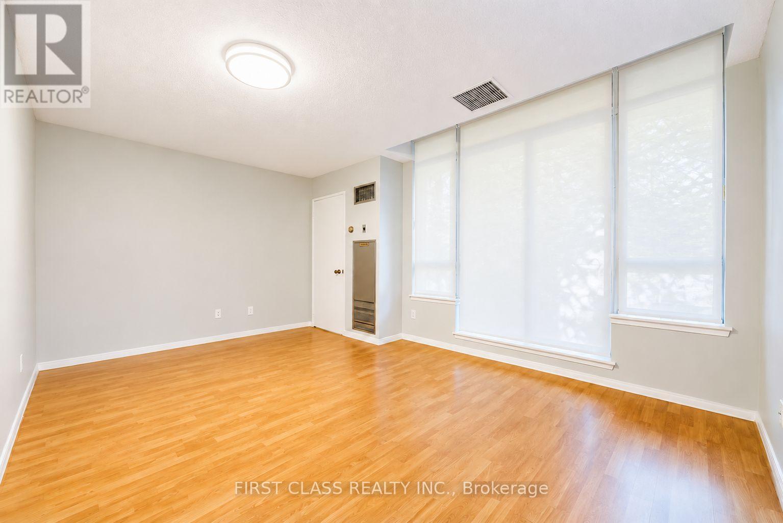106 - 91 Townsgate Drive, Vaughan, Ontario  L4J 8E8 - Photo 12 - N13629920