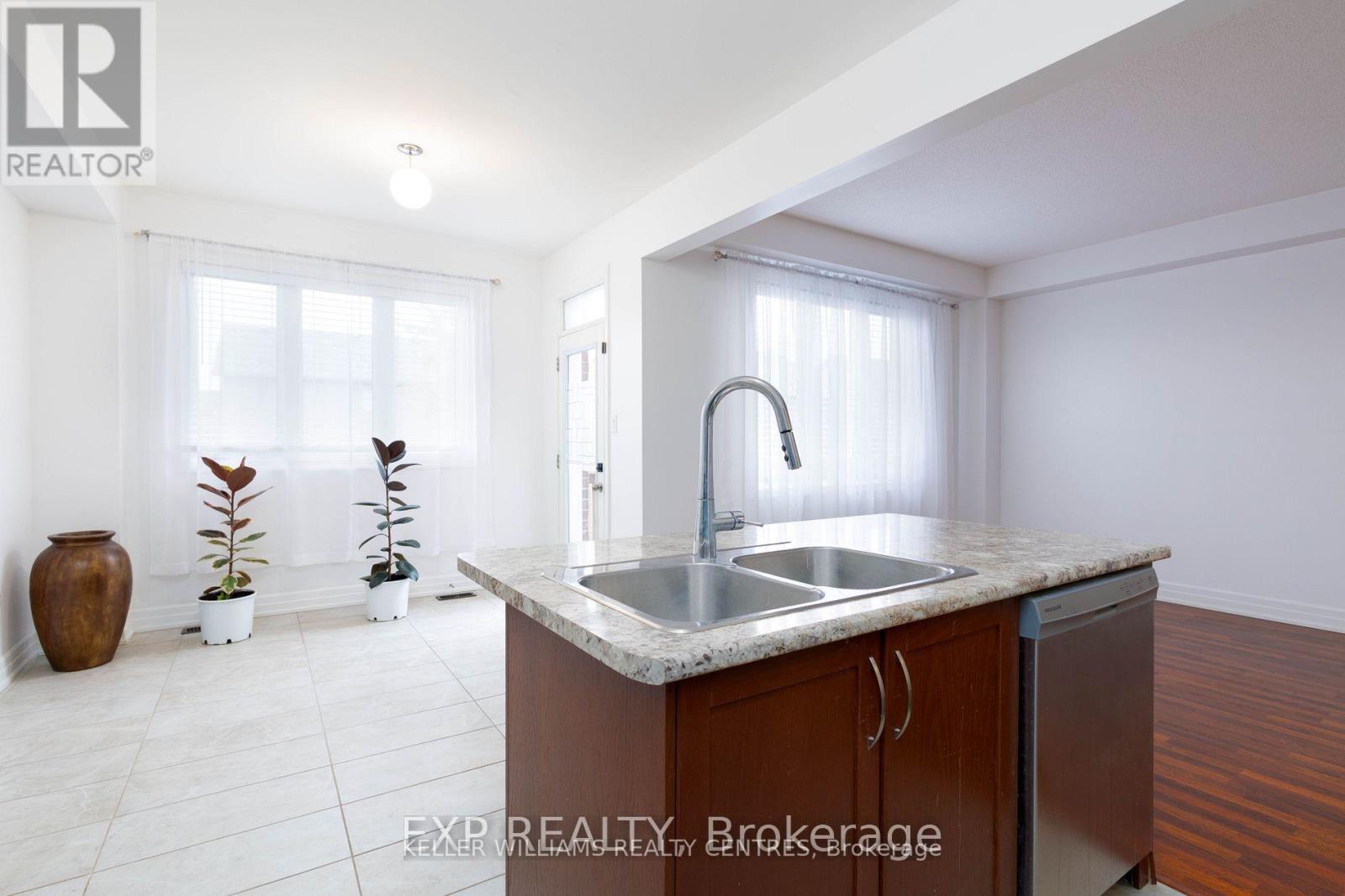 18 Hutton Crescent, Essa (Angus), Ontario  L0M 1B6 - Photo 7 - N13818914